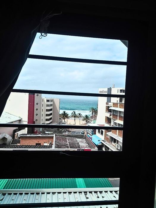 2-Bedroom Apartment To Rent in Margate Central, near beaches and local amenities.