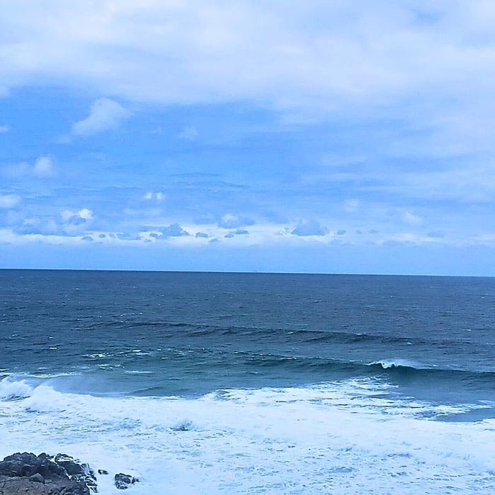 For Sale: 2-Bedroom Apartment in Margate Central with Garage and Coastal Views.