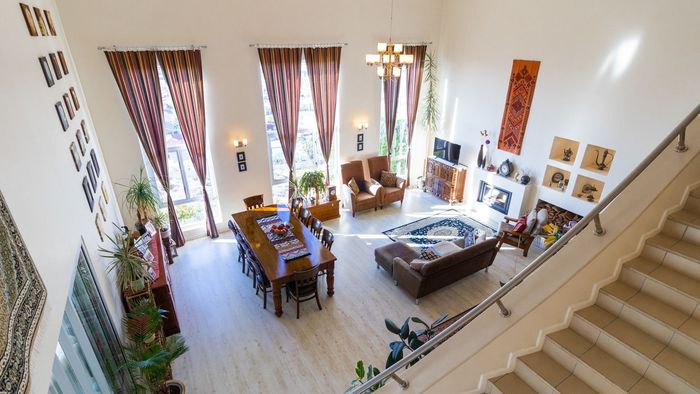 House for Sale in Saldanha Heights: 4 bedrooms, sea views, gym, solar, 2 garages.