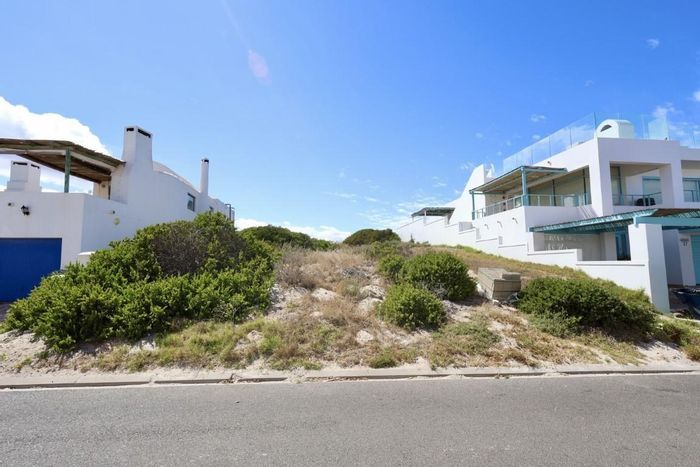 Vacant Land Residential For Sale in Paradise Beach, 363m² near beaches and amenities.