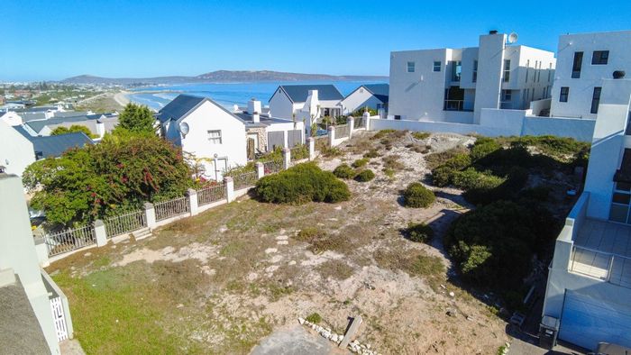 Waterfront Vacant Land Residential For Sale: Build your dream home near beach amenities.