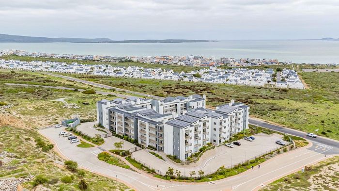 For Sale: 3-bedroom apartment in Mykonos with ocean views and braai room.