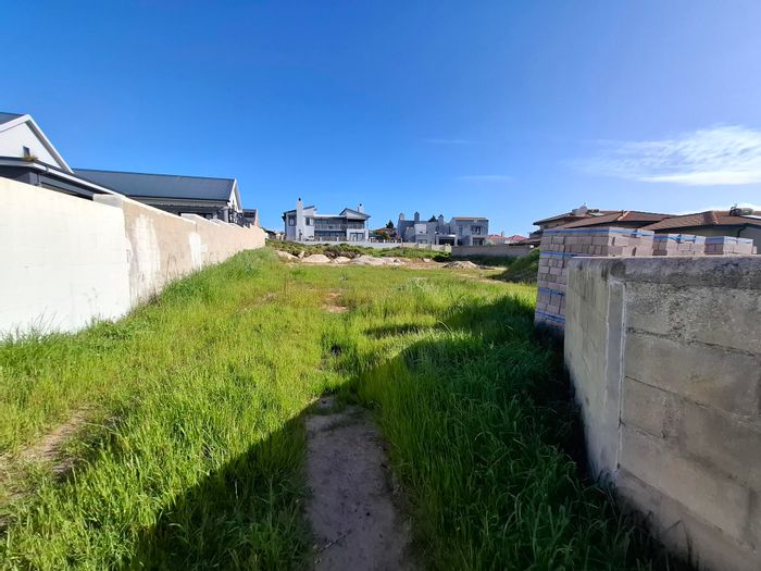 Myburgh Park Vacant Land For Sale: 1,013m2 with sea views and greenbelt access.