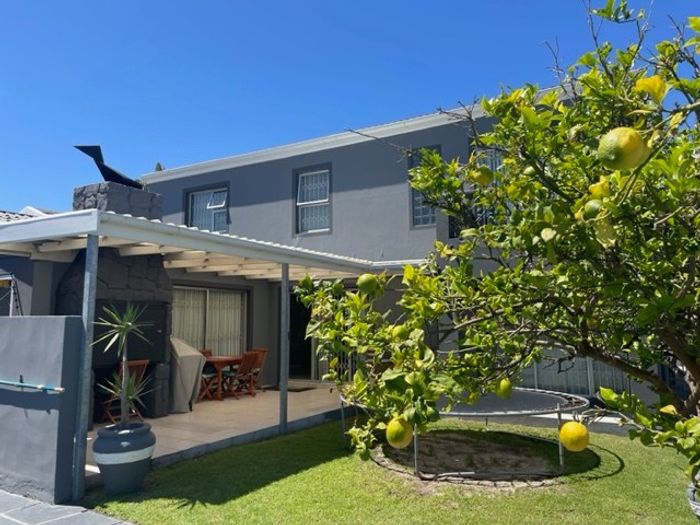 Parklands House For Sale: 6 bedrooms, pool, office space, double garage, security.