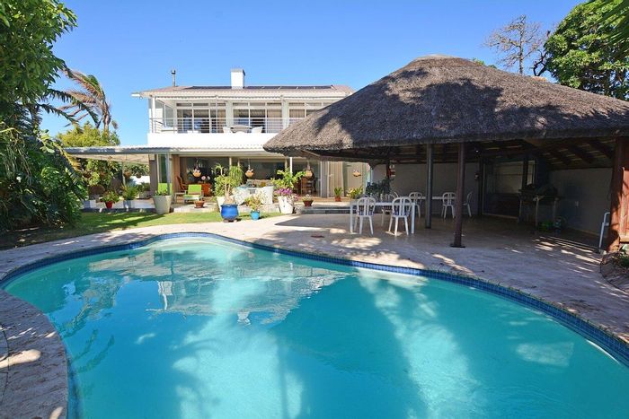 Lagoon Beach House For Sale: 4 beds, pool, flatlets, stunning views.