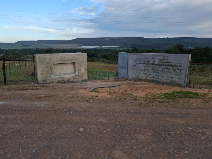 Riversdale Rural farm for sale: 6.24 Ha, water rights, off-grid living.