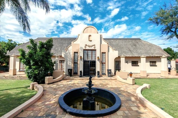 House for Sale in Bela Bela Central: 4 Bedrooms, Pool, Lapa, Garden Oasis.