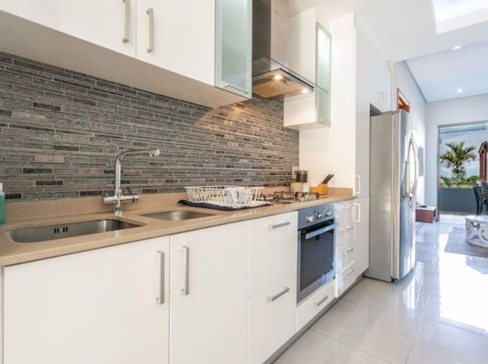 For Sale: Apartment in Shakas Rock with sea views, pool, and braai area.