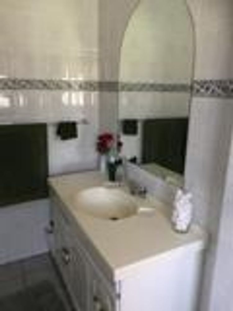 Main bathroom