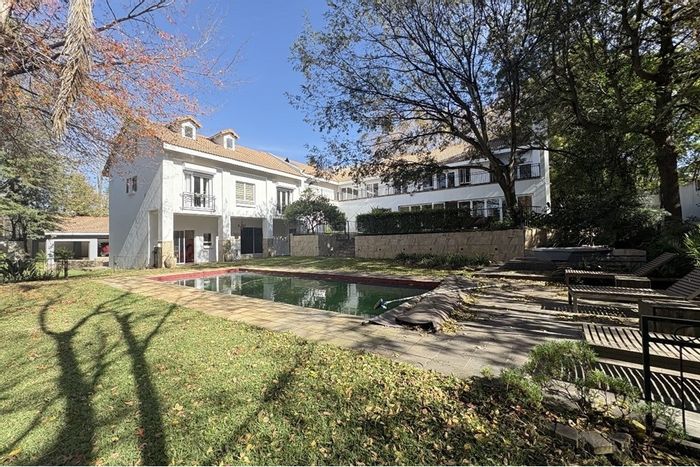 Bryanston House For Sale: 5 beds, pool, tennis court, wine cellar, staff quarters.