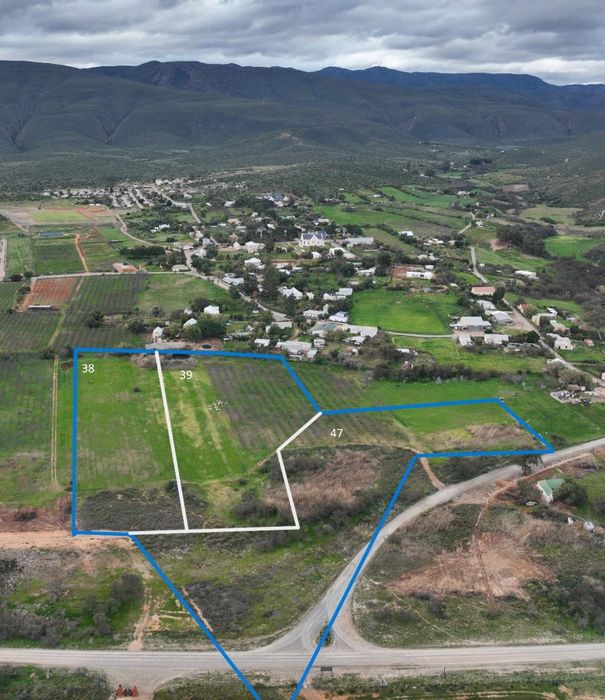 Farm for Sale in Van Wyksdorp: 1.5481 hectares, fertile land, water allocation.