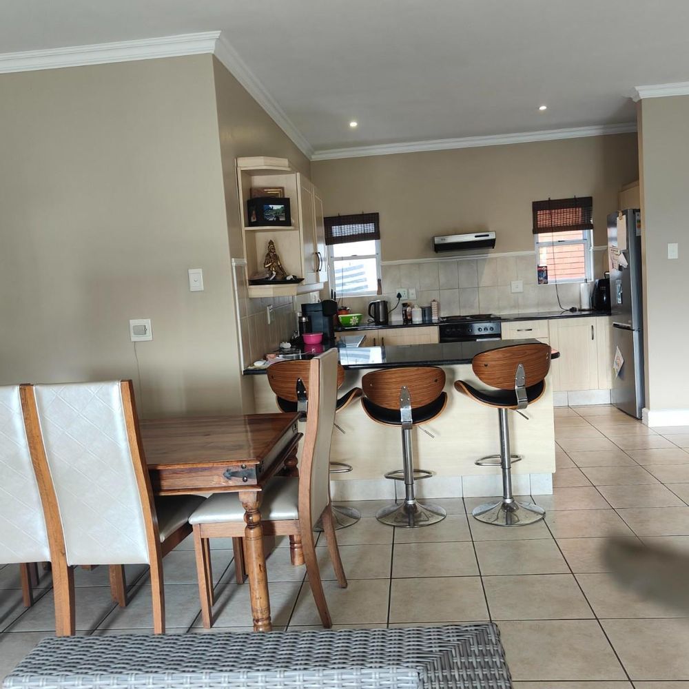 diningroom and breakfast nook