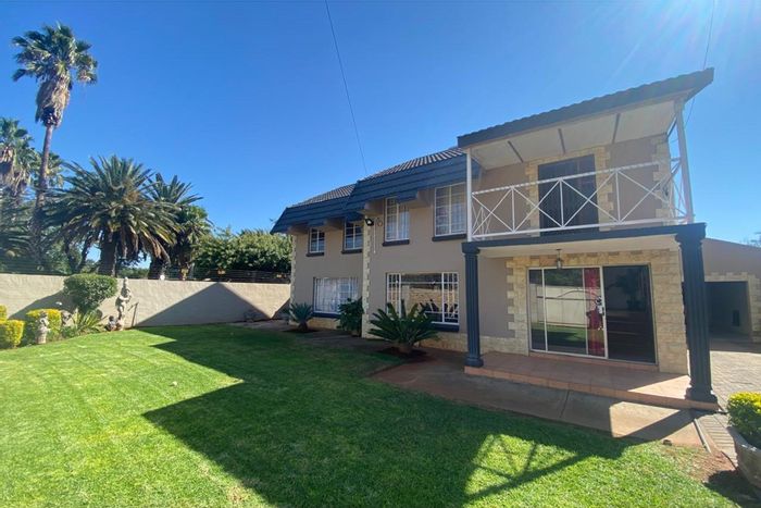For Sale: House in Rhodesdene with pool, entertainment room, and secure parking.