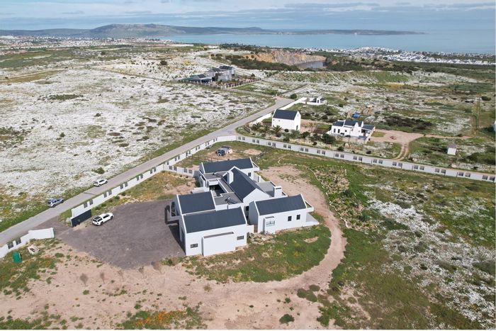 Olifantskop Small Holding For Sale: 2.1 hectares, lagoon views, development potential.