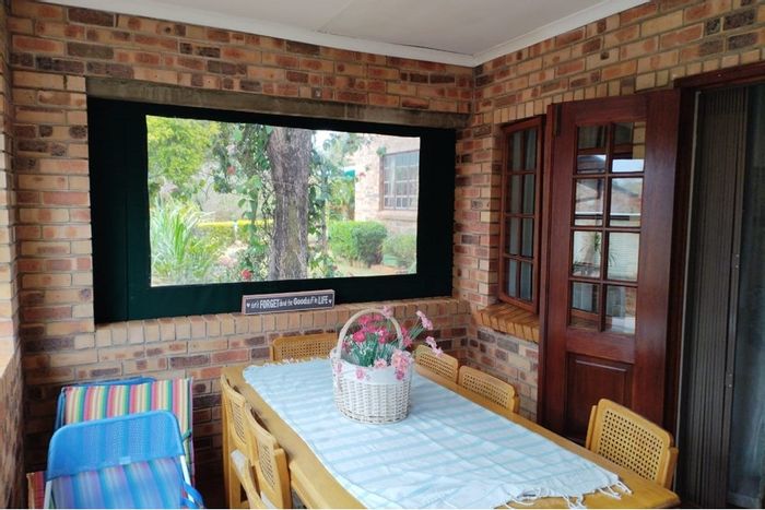 Parkville Apartment For Sale: 2 beds, en-suite bath, parking, close to amenities.