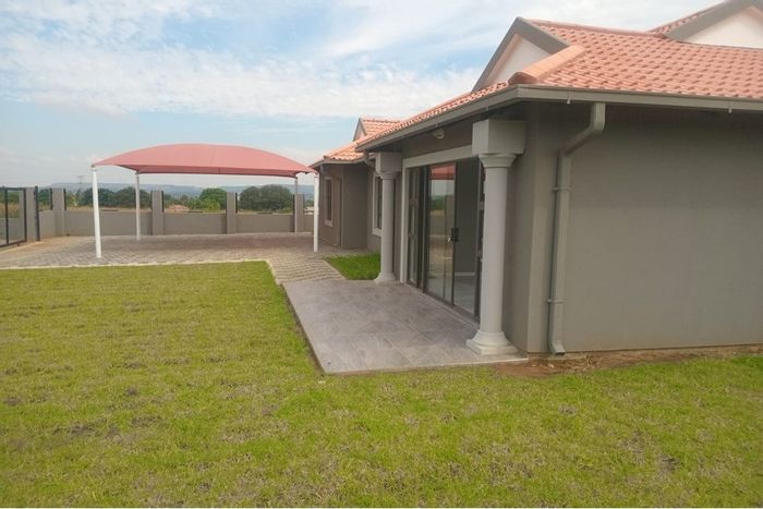 Sunnyridge Townhouse For Sale: 4 bedrooms, 2 baths, double carport, customizable options.