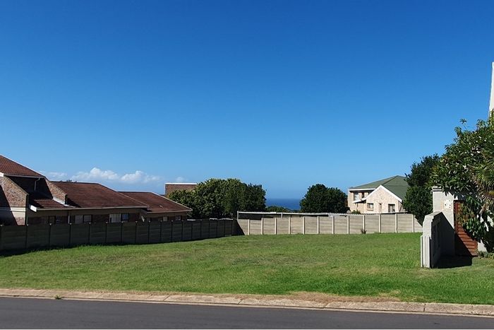 Wavecrest Vacant Land For Sale: 630m², sea views, 3 boundary walls, near amenities.