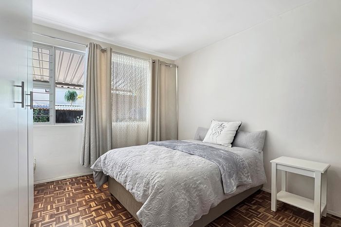 For Sale: 2-Bed Apartment in Musgrave with Private Garden and Wheelchair Access.