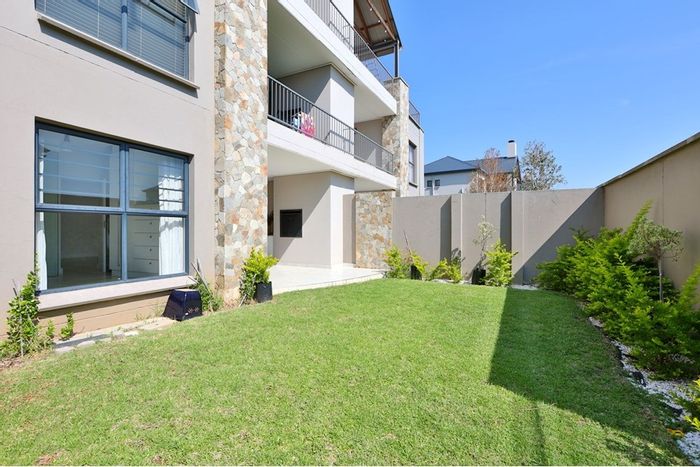 For Sale: 3-Bedroom Apartment in Waterfall with Lifestyle Centre amenities and gas braai.