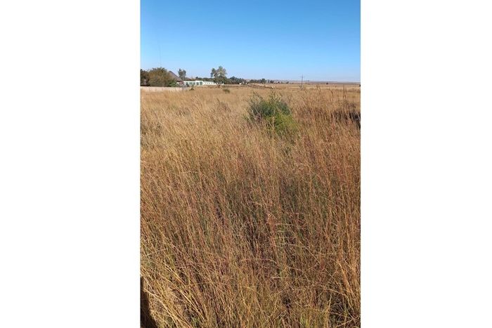 Vacant Land Residential in Deneysville Central For Sale - 2428 m², endless possibilities.