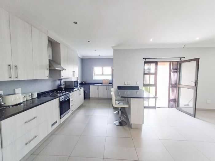 Gonubie Townhouse For Sale: 2 beds, private patio, secure estate living.