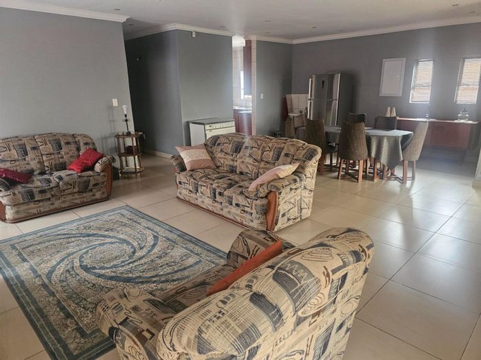 4-Bedroom House For Sale in Eastdene with study, domestic quarters, and security features.