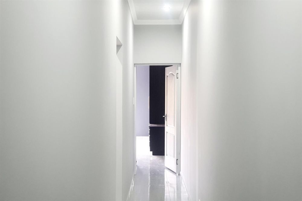 Passage to bedrooms