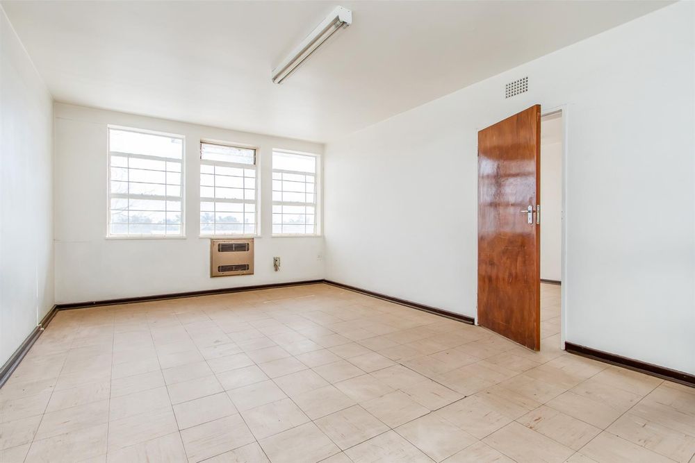 1st Floor office space