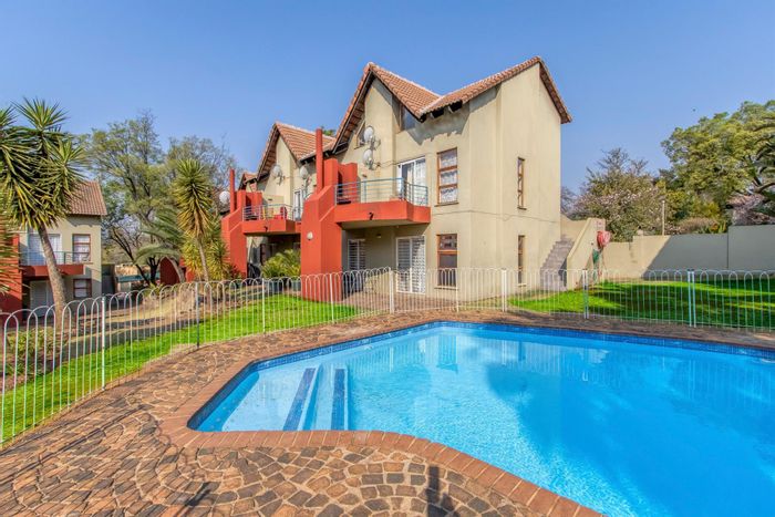 Ferndale Apartment For Sale: 1-bedroom loft, pool access, 24-hour security.