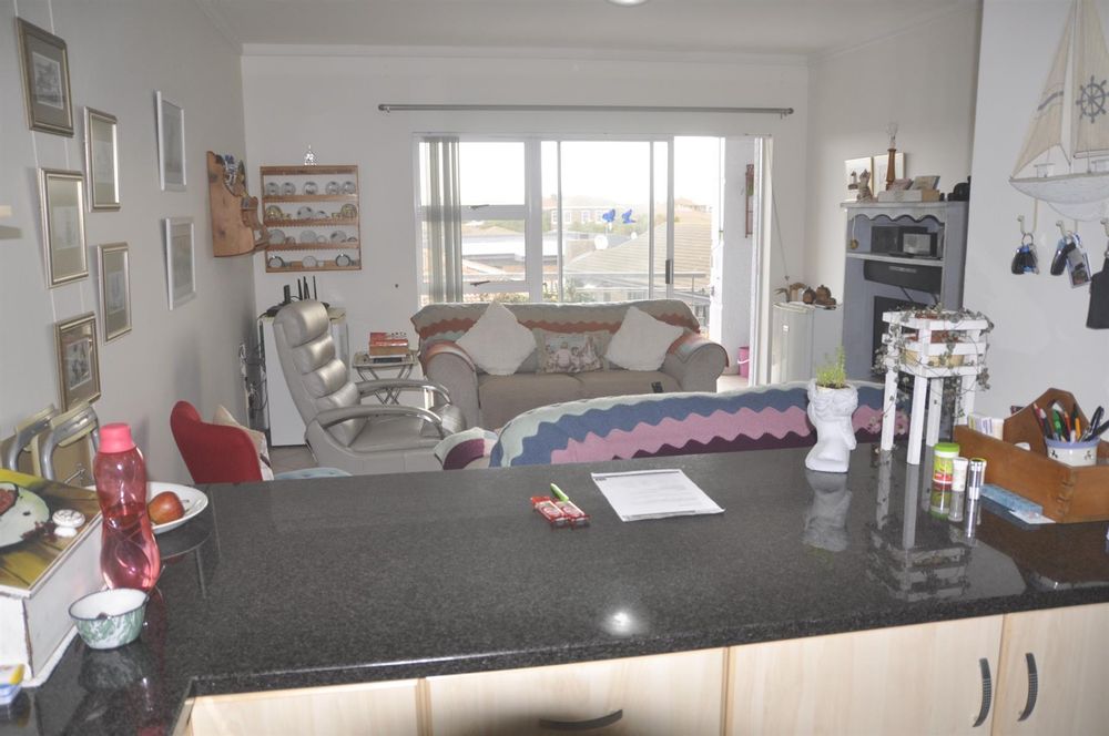 Open plan kitchen/ Family room.