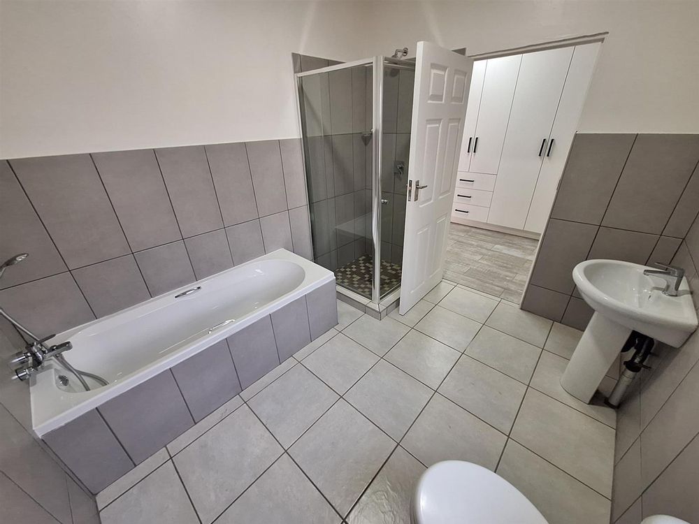 En- suite Main