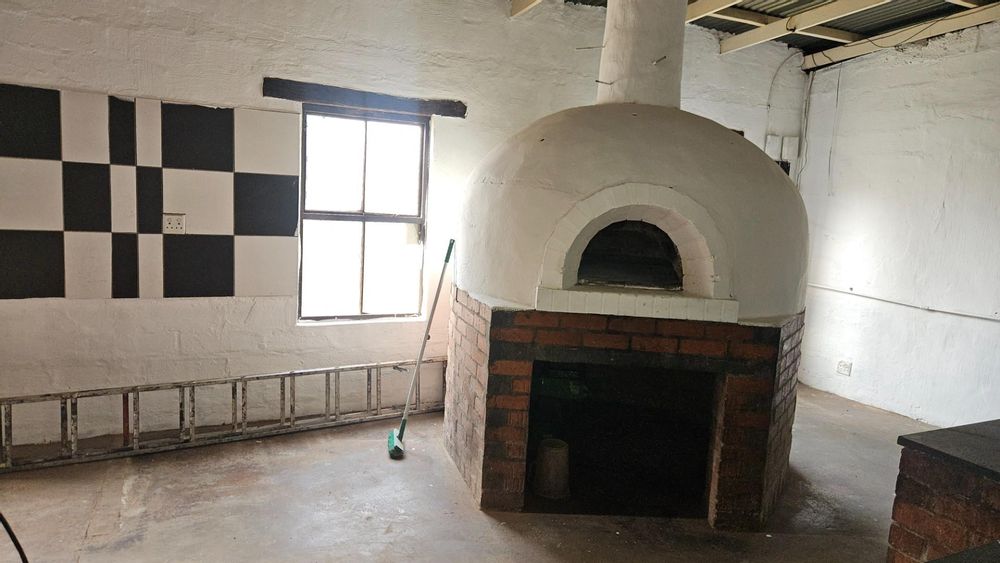 Pizza oven