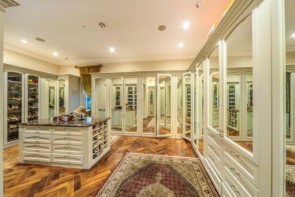 Main suite dressing room (hers)