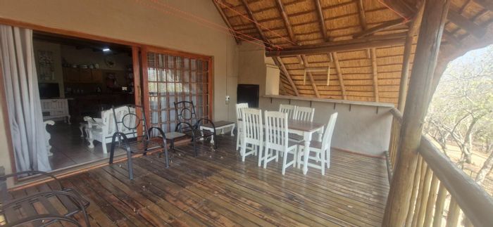 Leeupoort House For Sale: 3 bedrooms, air-conditioning, outdoor entertainment area, furniture included.