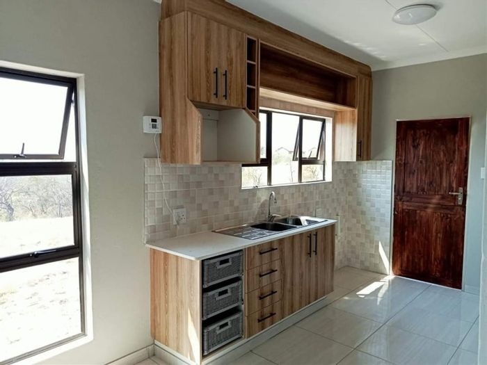 3-Bed House for Sale in Kamagugu, near shopping and schools. R1,350,000.