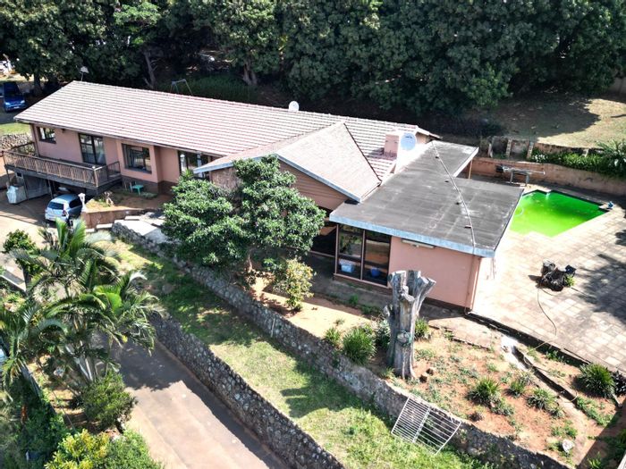 Amanzimtoti House For Sale: 4 Bedrooms, wheelchair-friendly, secure parking, close to beaches.