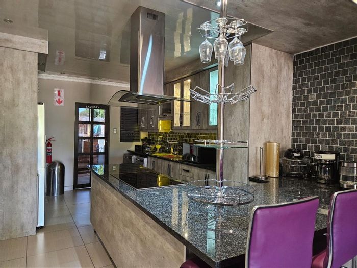 Riviera House For Sale: 4 beds, 3 baths, double garage, water conservation features.