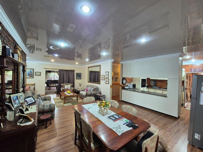 Lakeview House For Sale: 4 bedrooms, pool, lapa, study, double garages.