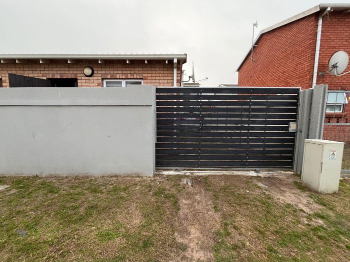 2 Bedroom House for Sale in Walmer Link with Secure Environment and Convenient Location.