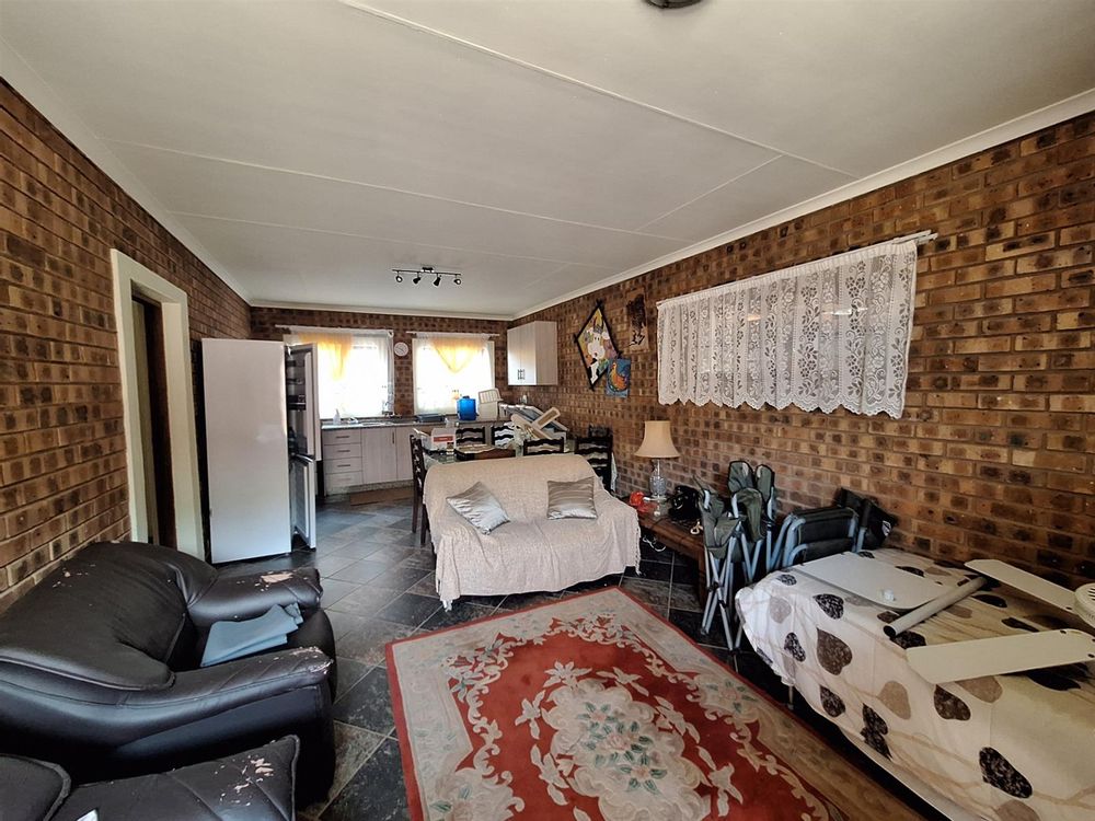 Open plan Kirchen living Area Flat