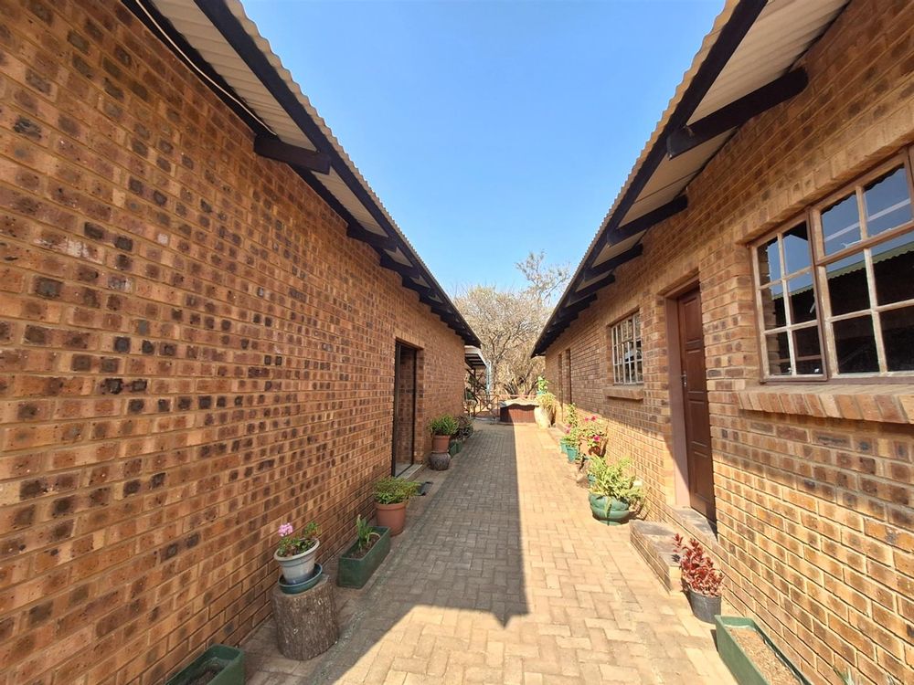 Link between House & Flat