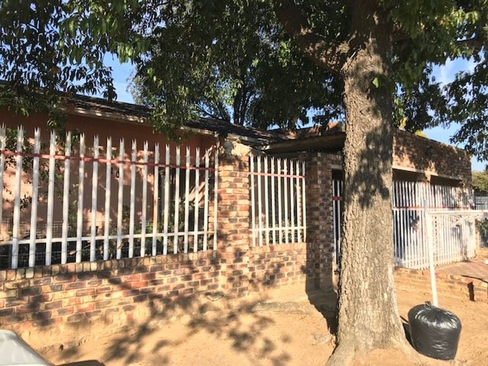 Street view of front of house