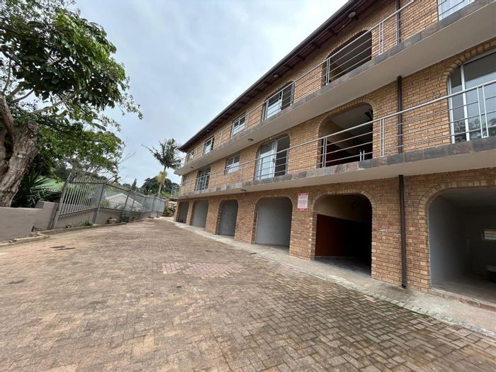 2-Bedroom Apartment To Rent in Margate Central with security features and parking.