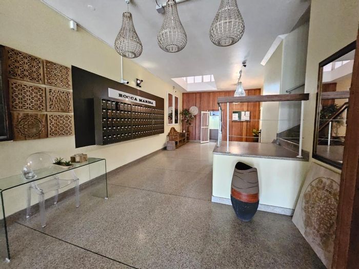 North Beach Apartment For Sale: 2 Bedrooms, Walk to Beach and Attractions.