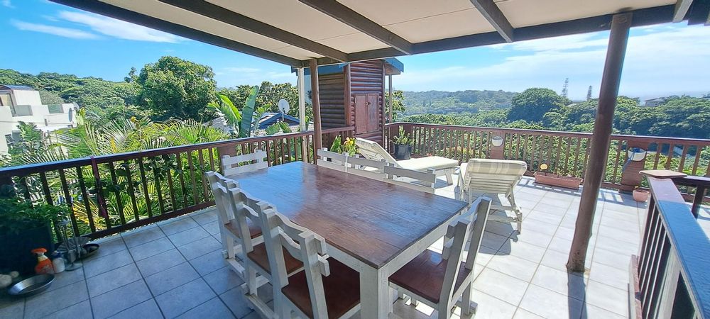 Second floor entertainment area