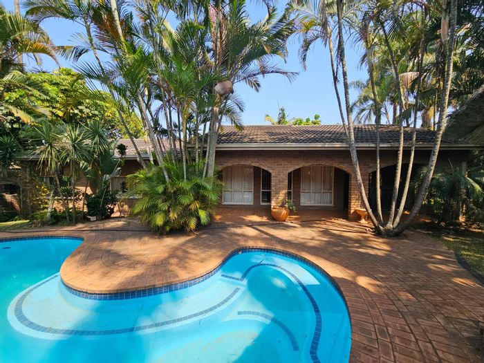 For Sale: House in White River Central with pool, garage, and spacious layout.