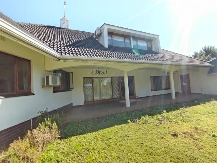 For Sale: House in Nyala Park with pool, garage, CCTV, and entertainment area.