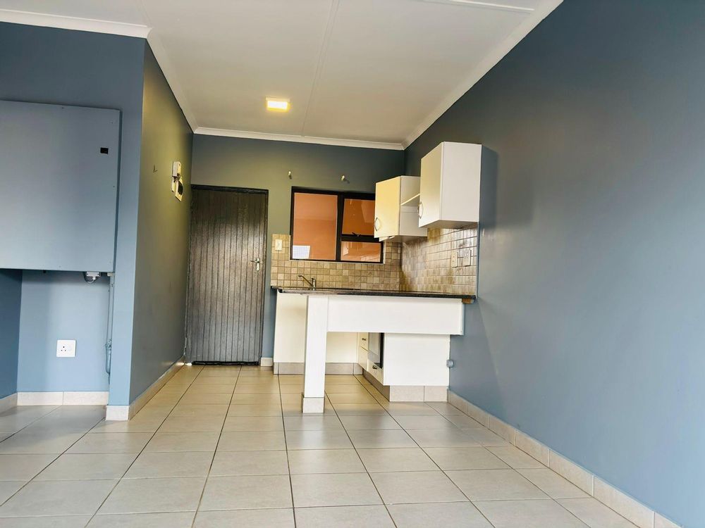 Open plan kitchen/lounge