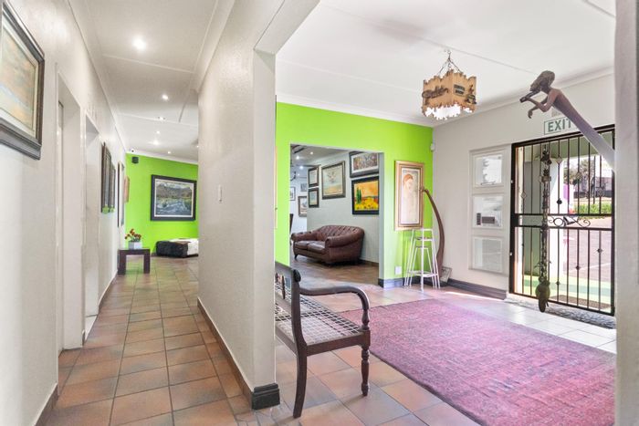 For Sale: Restaurant in Florida Park with established clientele, operational infrastructure, and prime location.