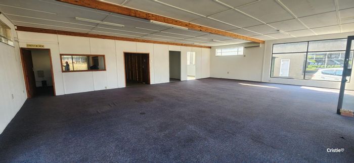 Commercial Property For Sale in Dundee Central: Versatile Space for Office, Storage, Workshop.